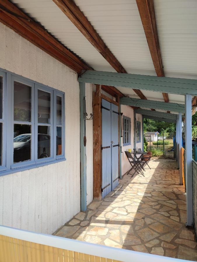 Chalet Dans La Foret....Adorable 1 Bedroom Chalet Surrounded By Woodland Pressignac Eksteriør billede